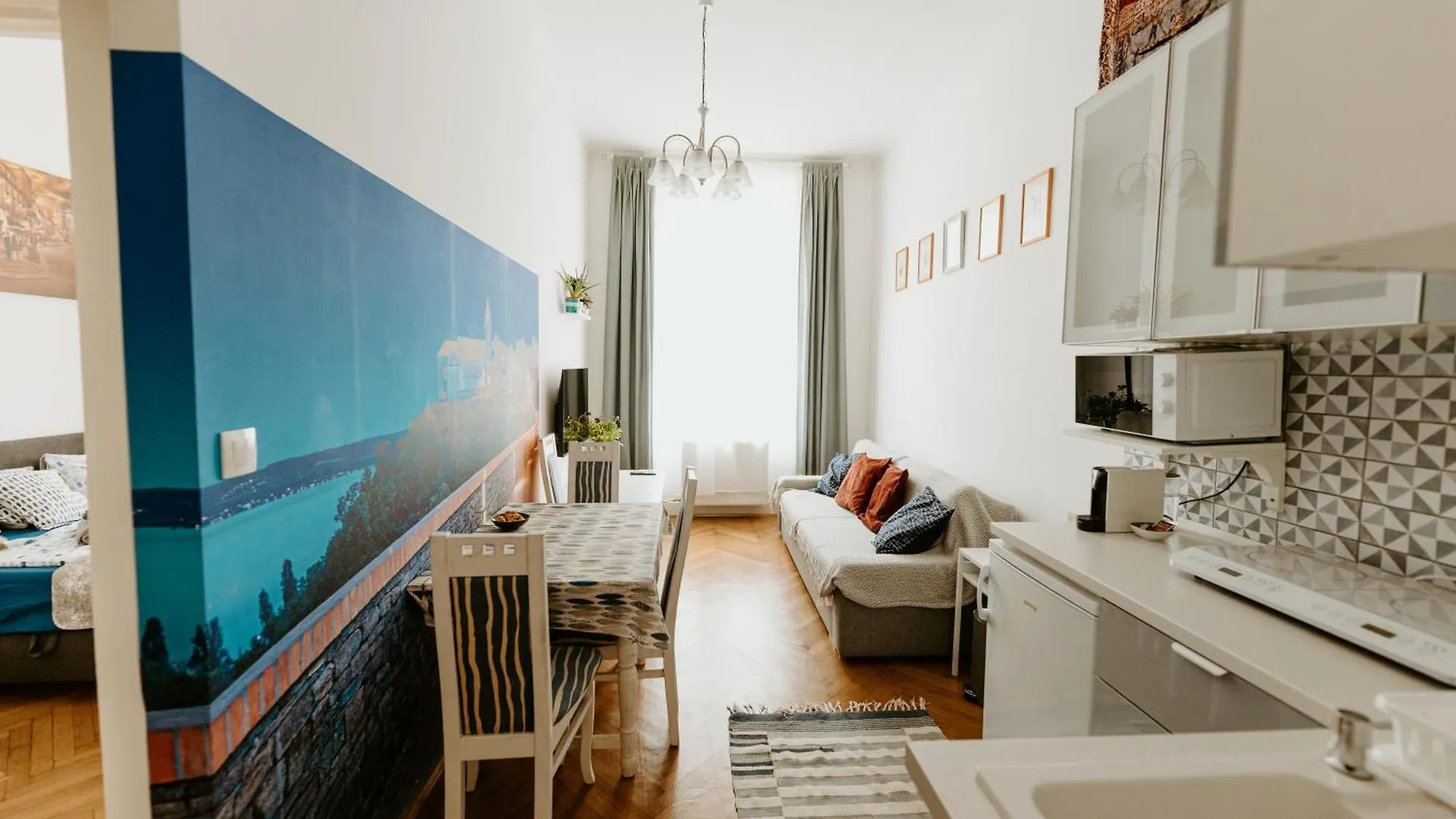 Margaret & Violet Apartments - Peaceful Stay Downtown Budapest