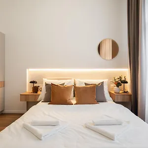 Boutique Suites, Location By Bqa Apartment
