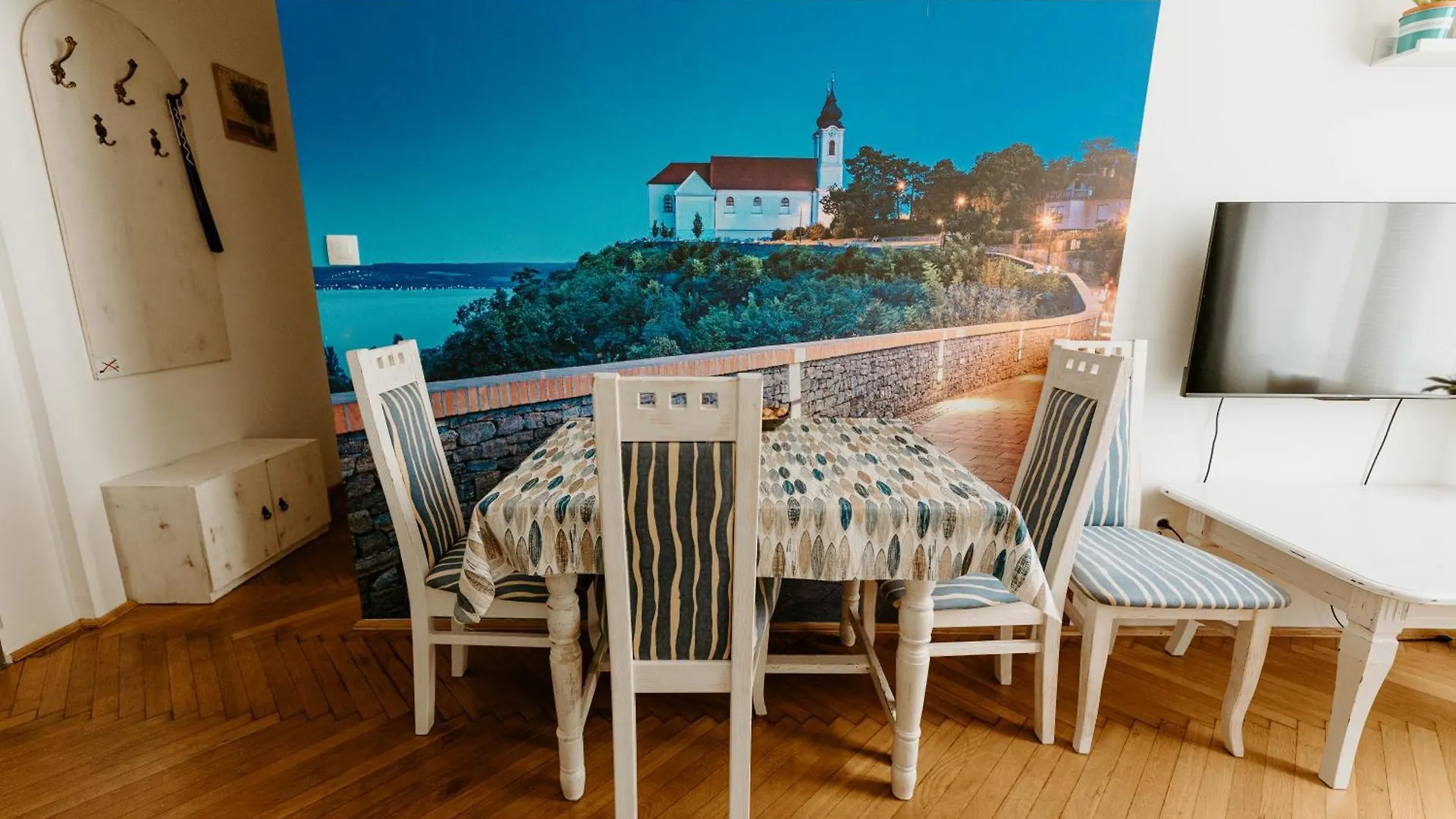 Margaret & Violet Apartments - Peaceful Stay Downtown Budapest
