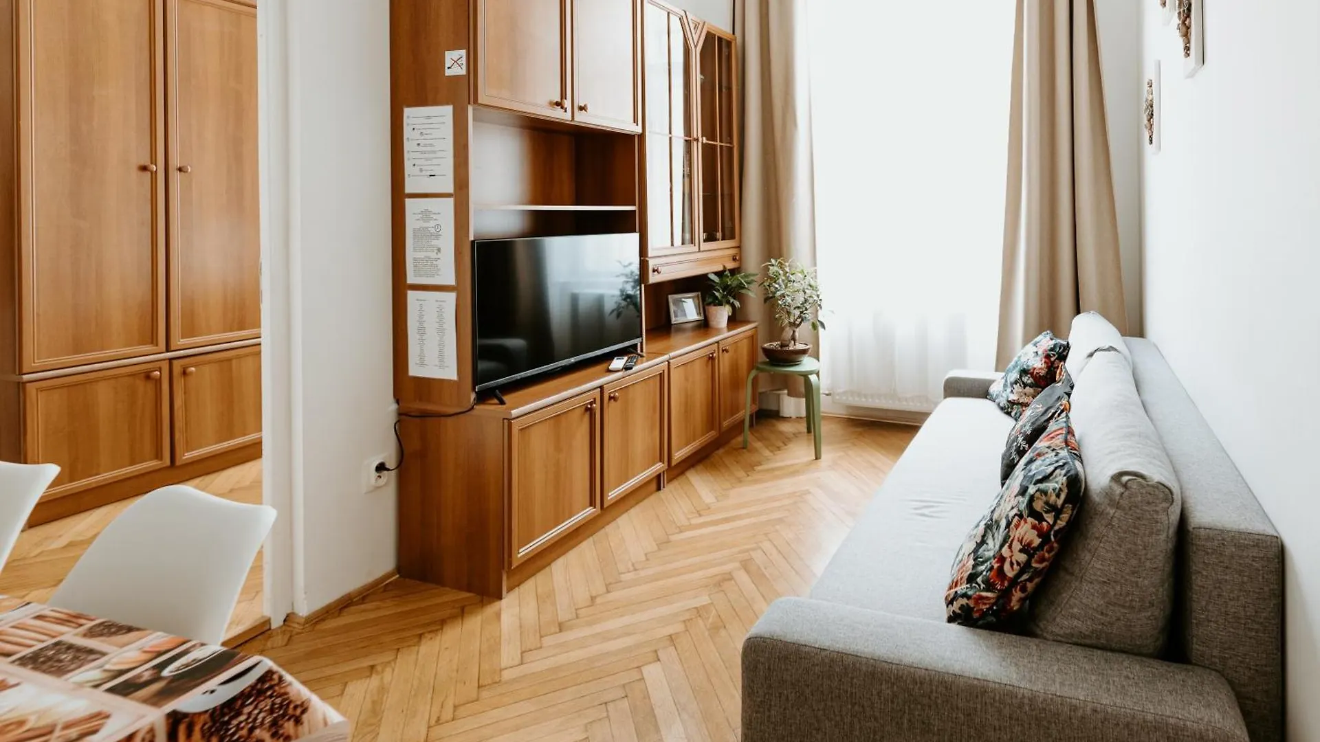 Margaret & Violet Apartments - Peaceful Stay Downtown Budapest 0*,  Ungarn